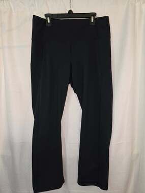 Under Armour Black Athletic Leggings with back Pockets Size Large